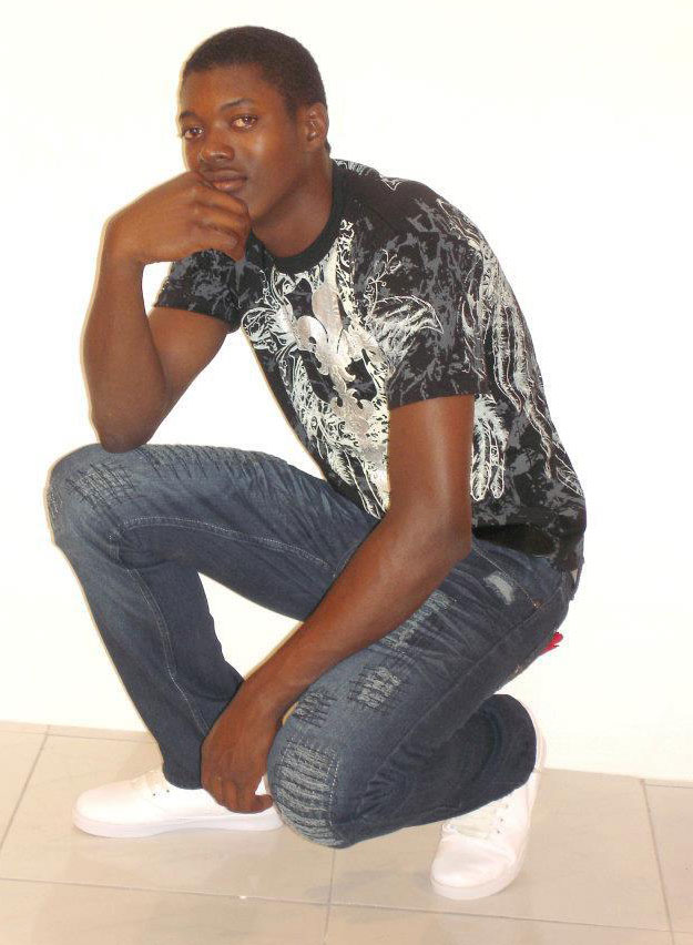 Date this athletic Jamaica man Ricardo from Kingston JM1411