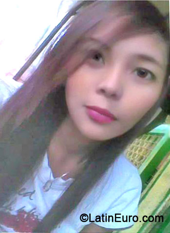 Date this cute Philippines girl Aki from Manila PH594