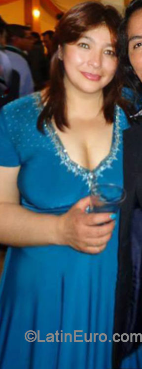 Date this charming Peru girl Gihana from Piura PE858