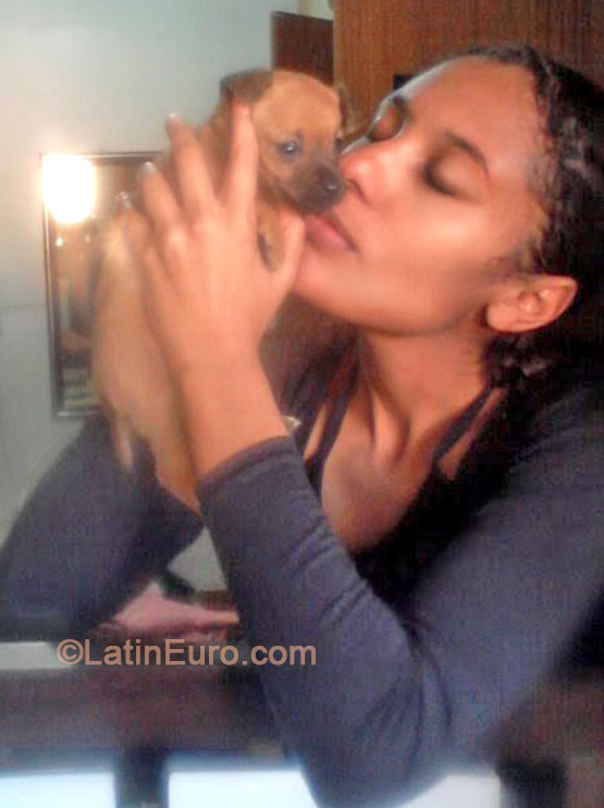 Date this fun Brazil girl Veronica from Cambe BR8306