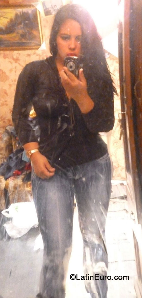 Date this pretty Peru girl Jaheida from Lima PE864