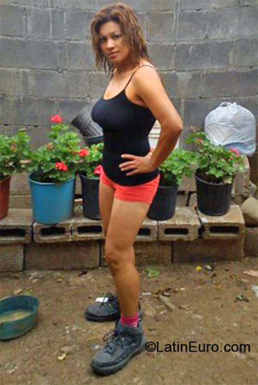 Date this gorgeous Costa Rica girl Ali from San Jose CR272
