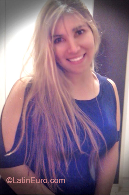 Date this tall Brazil girl Elizangela from Curitiba BR8362