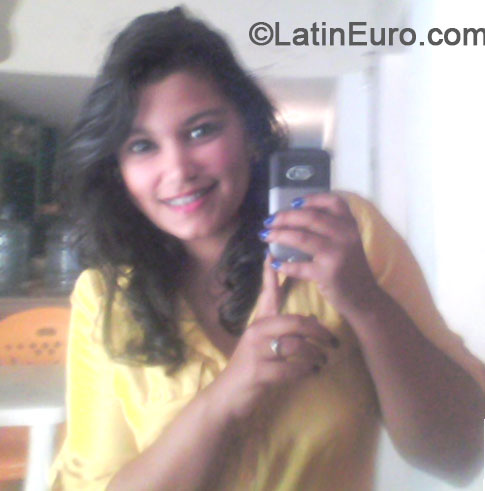 Date this good-looking Venezuela girl Andrea from Ciudad Ojeda VE122