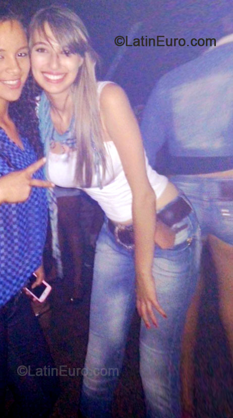 Date this funny Brazil girl Jade from Sao Paulo BR8417