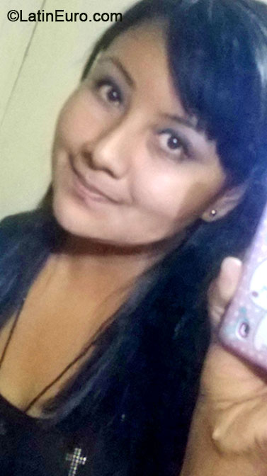 Date this pretty Peru girl Judith from Ica PE881