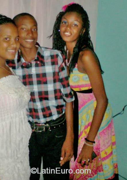 Date this beautiful Venezuela girl Alicia from Caracas VE135