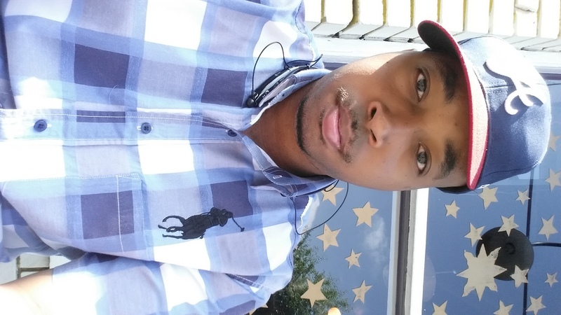 Date this charming United States man Darius from Atlanta US14841