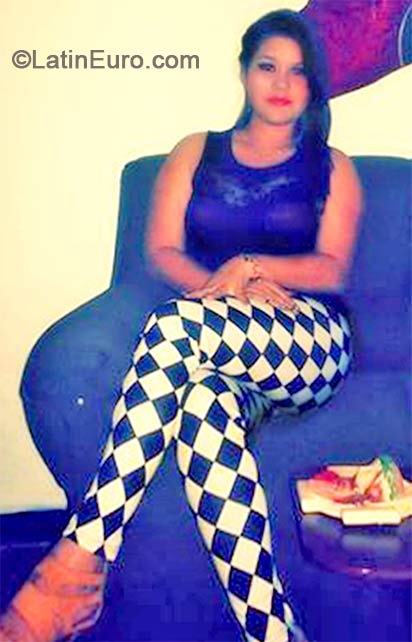 Date this pretty Venezuela girl Aransa from Maracaibo VE154