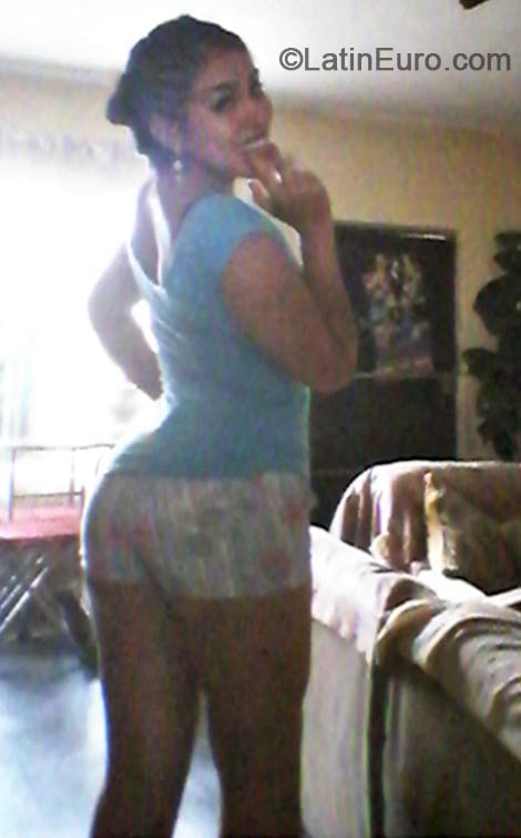 Date this cute Peru girl Kiara from Lima PE911