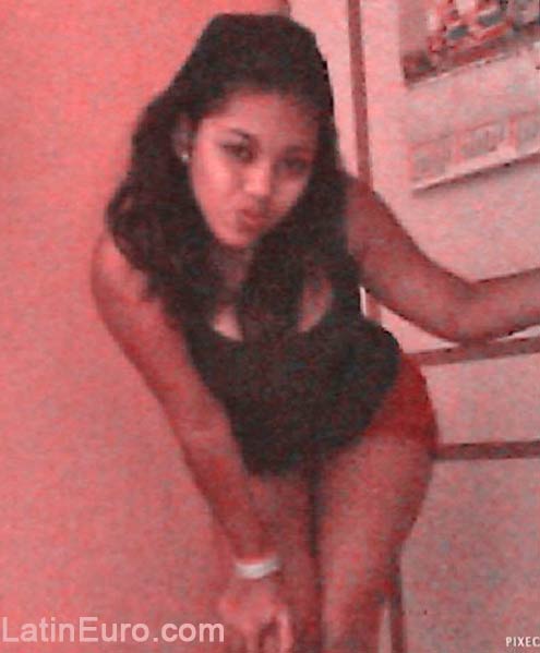 Date this sultry Peru girl Fernanda from Lima PE925