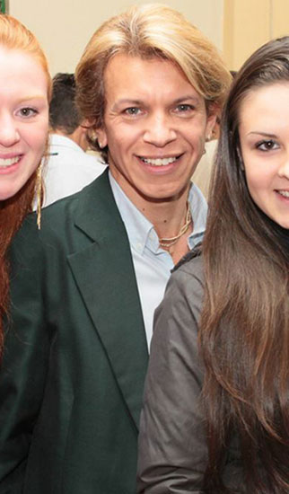 Date this happy Brazil man Leandro from Bento Goncalves BR8684