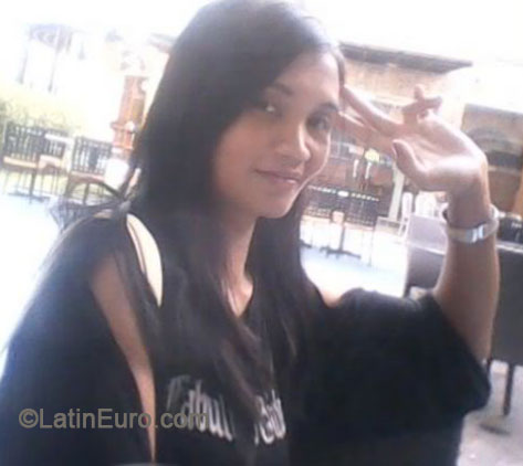 Date this tall Philippines girl Merly from Manila PH620