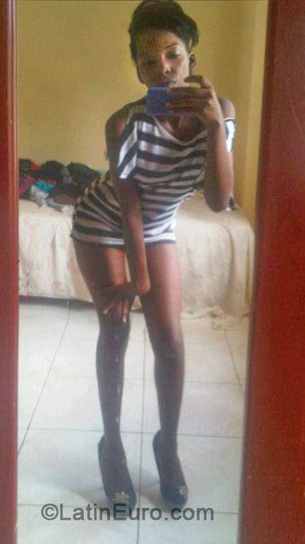 Date this hot Jamaica girl Lakaysha from Kingston JM1655