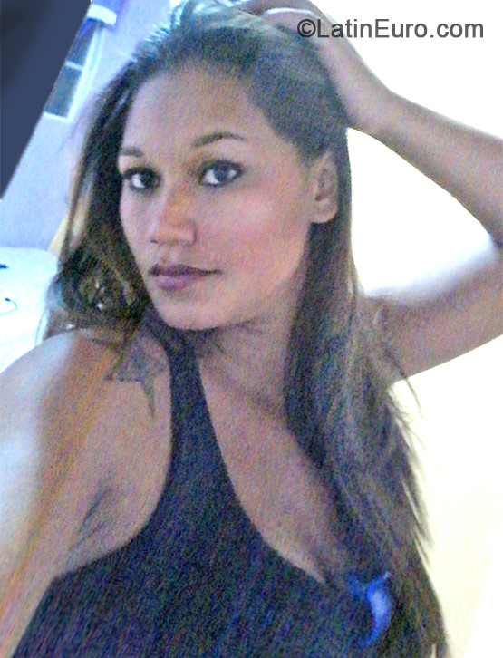Date this nice looking Brazil girl Jucara from Tiete BR8799
