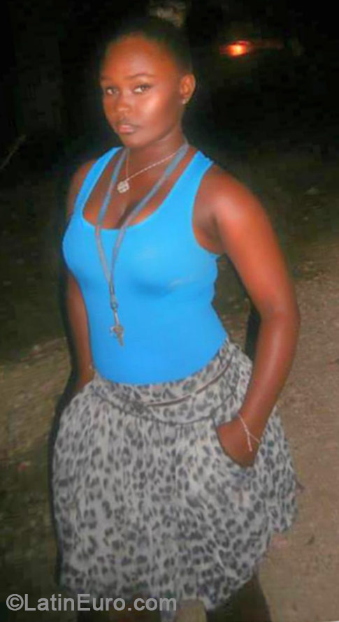 Date this cute Jamaica girl Cheav from Kingston JM1696