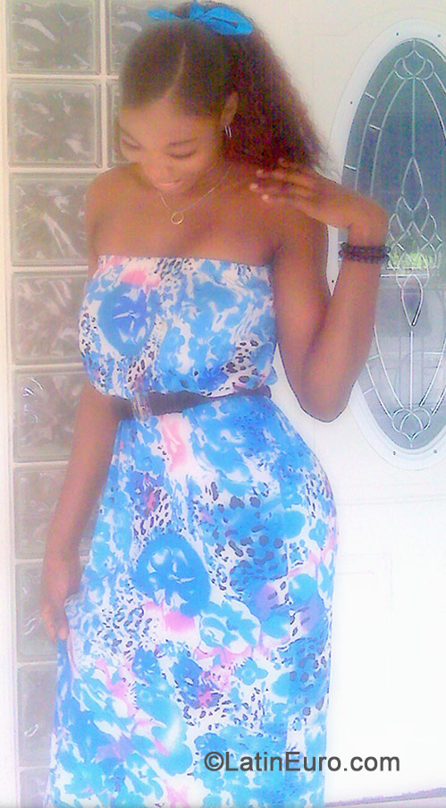 Date this stunning Jamaica girl Kerian from Kingston JM1725