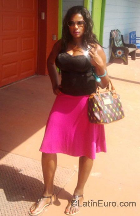 Date this sultry United States girl Shellyann from Cape Coral JM1742