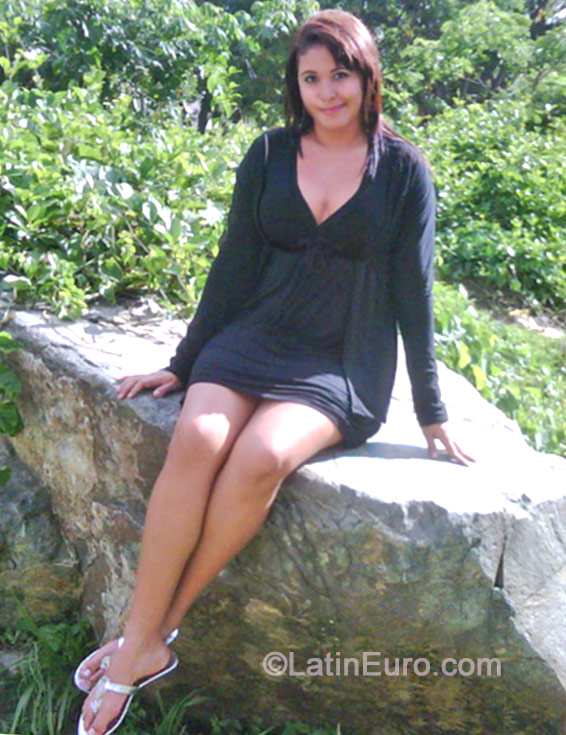 Date this foxy Venezuela girl Duwrezka from Caracas VE266