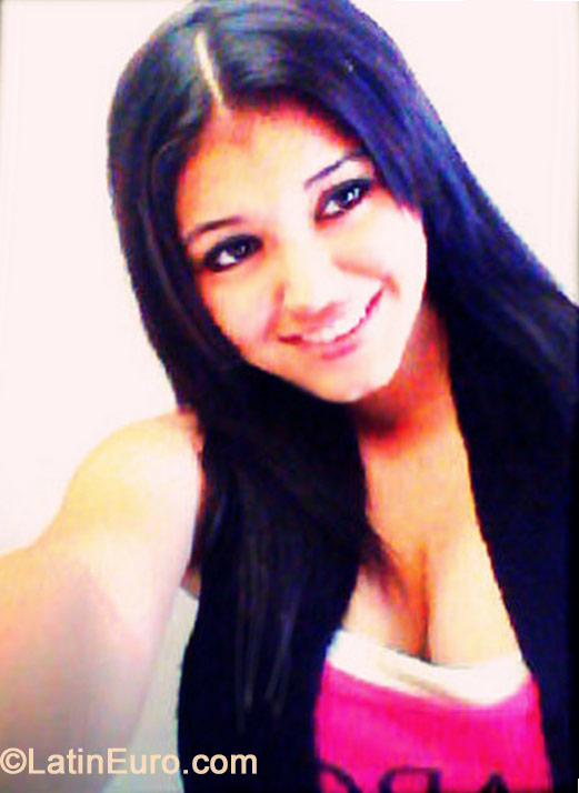 Date this sultry Honduras girl Skarleth from Tegucigalpa HN1065