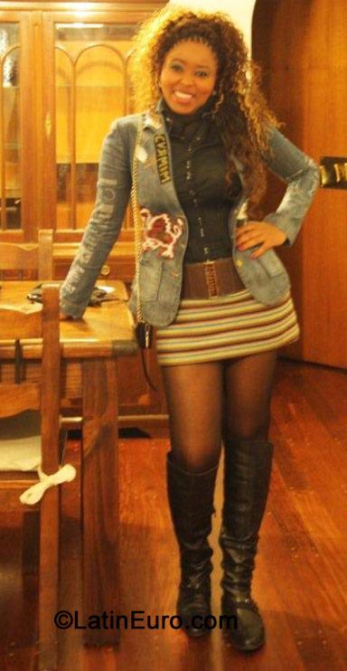 Date this sensual Brazil girl Charlene from Timoteo BR8918