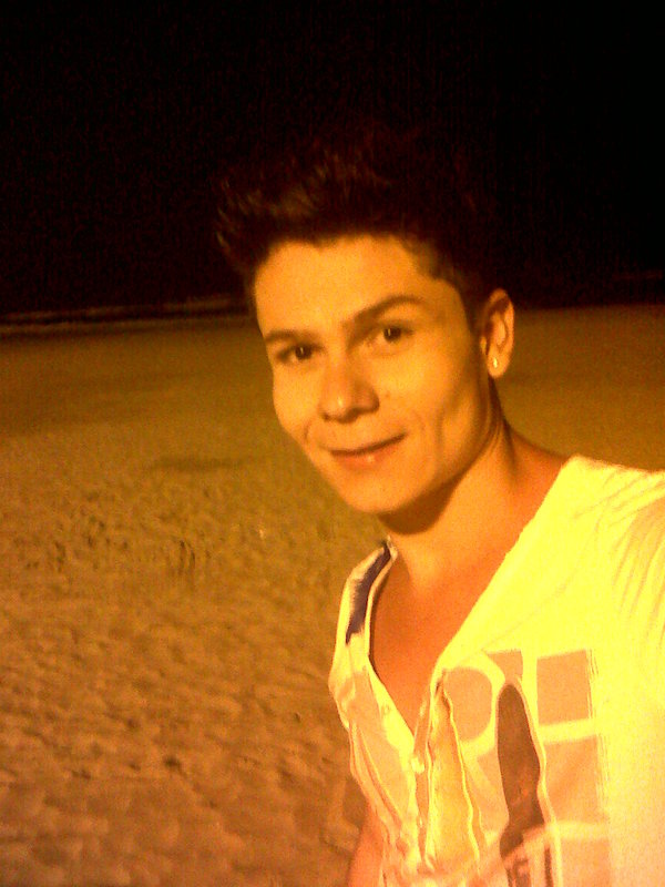 Date this pretty Colombia man Fabian from Bucaramanga CO15448