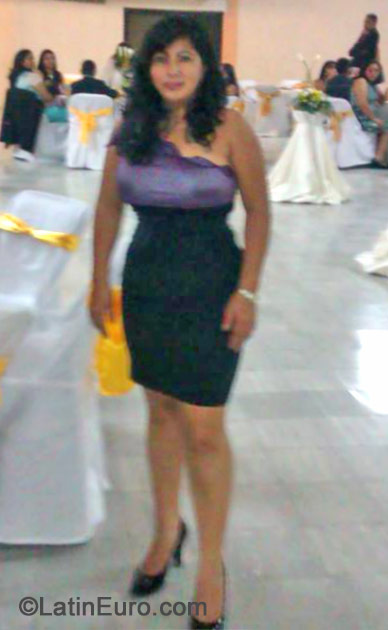 Date this sensual Honduras girl Alma from Copan HN1089
