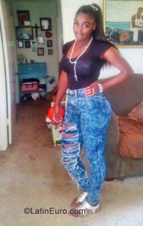 Date this pretty United States girl Hazal from Houston US15198