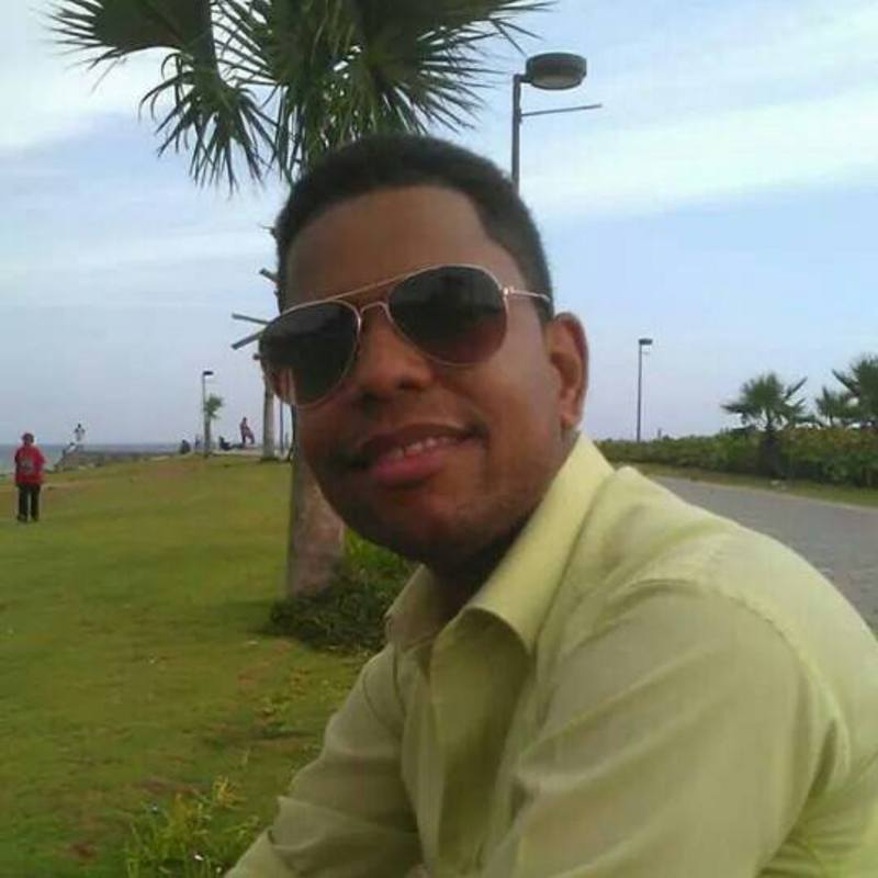 Date this young Dominican Republic man Juan moises from Santo Domingo DO19768