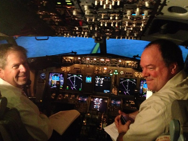 Date this happy United States man Piloto from San Francisco US15279