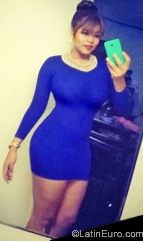Date this charming Honduras girl Nayeli rivera from San Pedro Sula HN1174