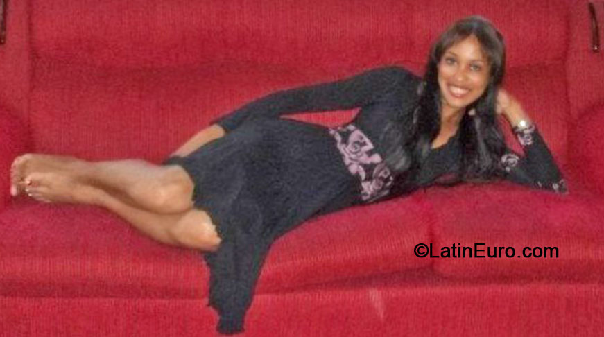Date this voluptuous Brazil girl Fernanda from Rio de Janeiro BR8965