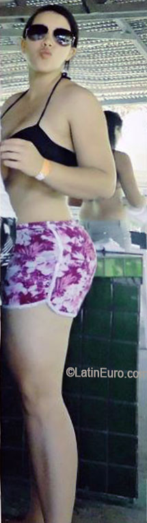 Date this nice looking Brazil girl Fernanda from Mirante BR8994