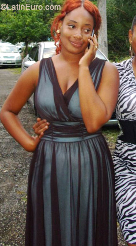 Date this happy Jamaica girl Shavay from Mandeville JM1836