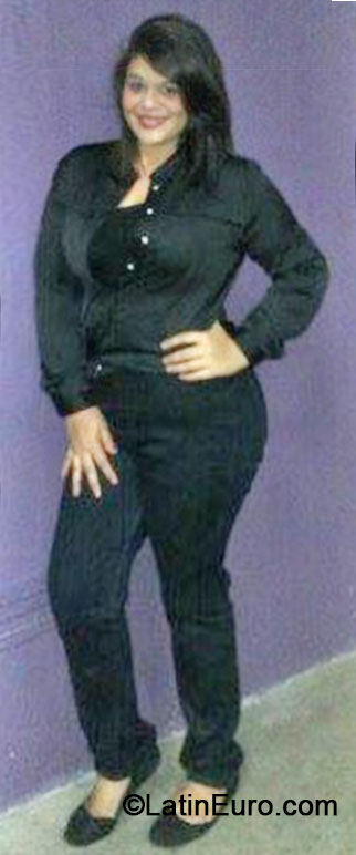 Date this funny Venezuela girl Dayania from Maracaibo VE304