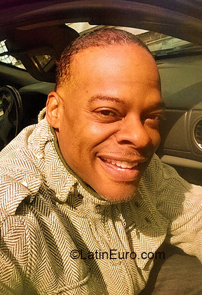 Date this voluptuous United States man Sonny from Los Angeles US15464