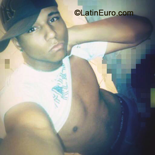 Date this gorgeous Brazil man Clayton from Resende BR9045