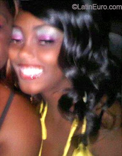 Date this foxy Jamaica girl Ariel from Montego bay JM1861