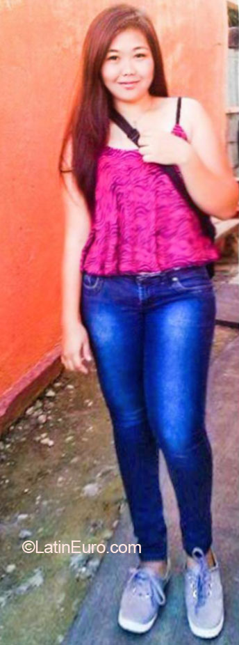 Date this sultry Philippines girl Samantha from Cagayan De Oro City PH711