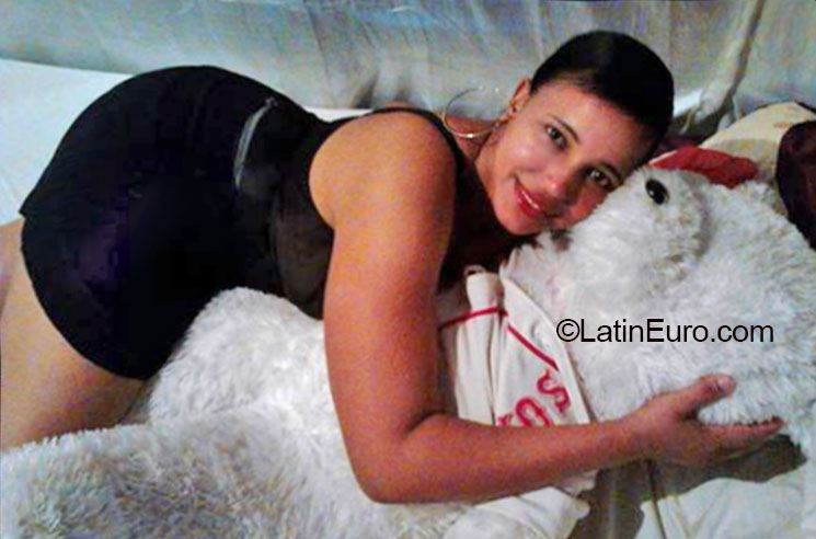 Date this lovely Dominican Republic girl Bianny from Bonao DO20251