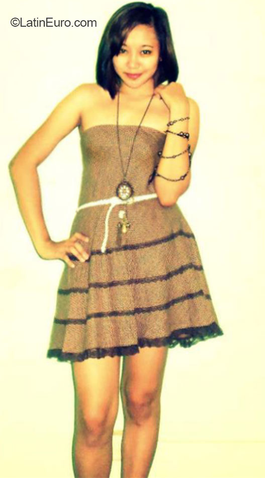 Date this tall Philippines girl Nhala - Rose from Bocolod PH718