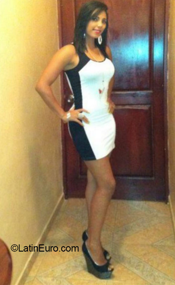 Date this fun Dominican Republic girl Katherine from Bonao DO20362