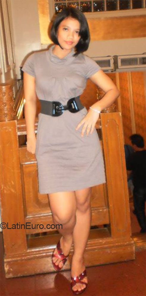 Date this gorgeous Philippines girl Ava from Rizal PH724