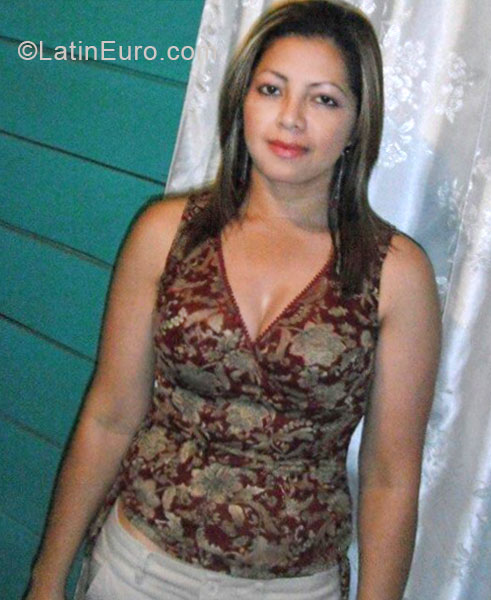 Date this tall Nicaragua girl Jasmin from San Jose CR334