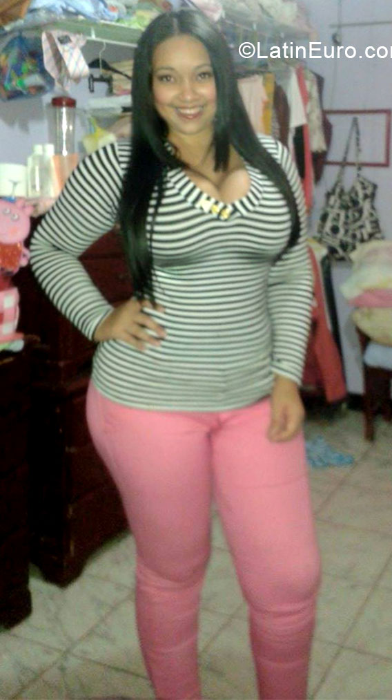 Date this athletic Venezuela girl Labella from Maracaibo VE331