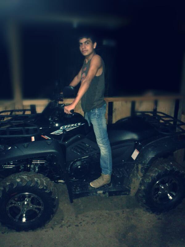 Date this hard body Honduras man Maicol from 20 HN1353