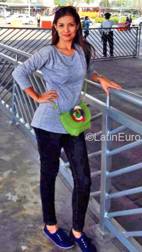 Date this tall Philippines girl Edgiely from Manila PH737