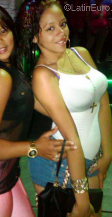 Date this exotic Dominican Republic girl Amarfy from Bonao DO20726