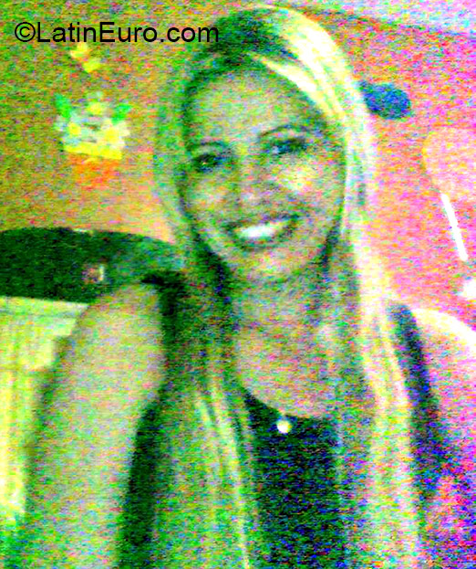 Date this hard body Venezuela girl Grecia from Falcon VE356