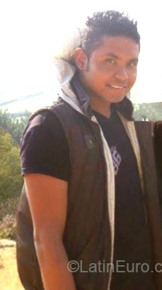 Date this passionate Colombia man Darwin from Bogota CO16725